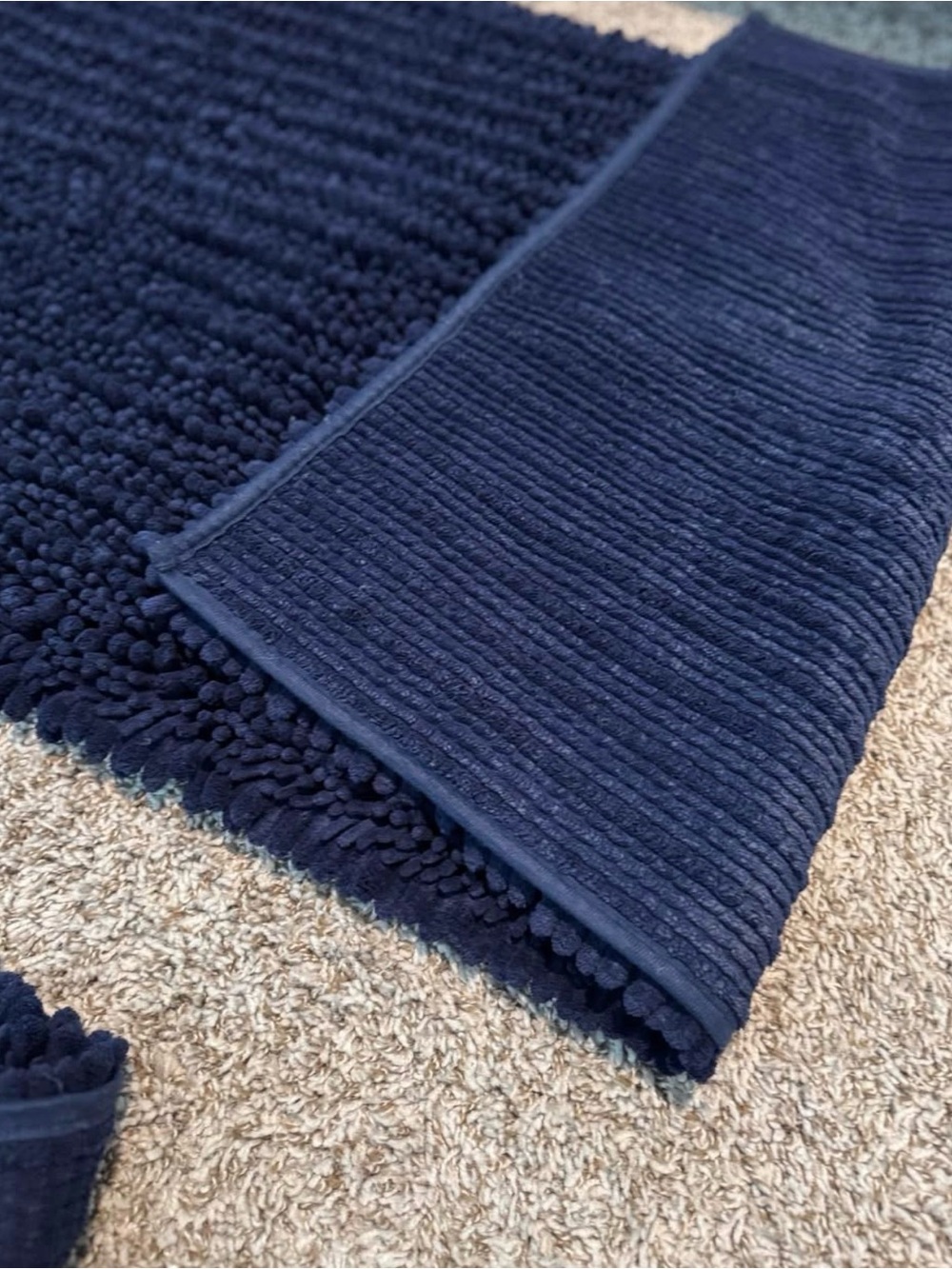 Bath Rug - Picture 4 of 4